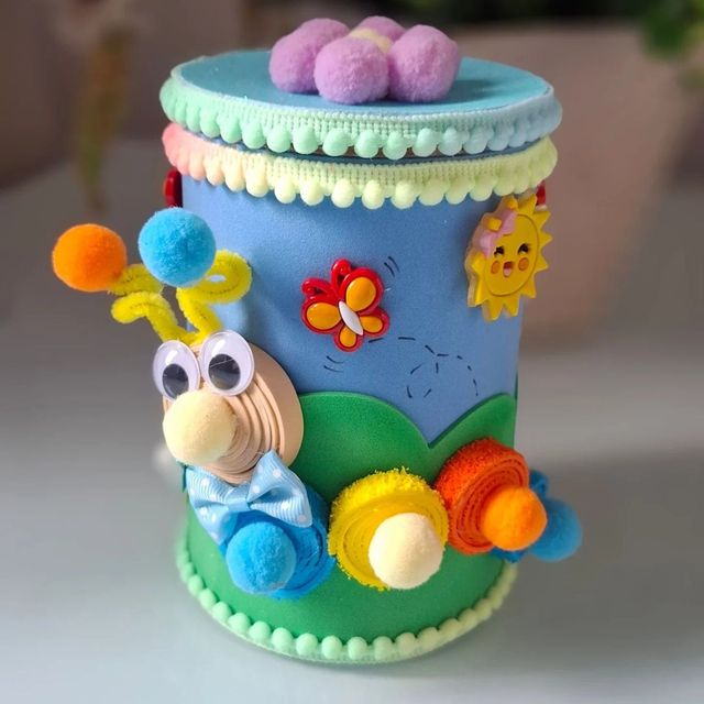 Latinha decorada Jardim (caracol e abelhinha)