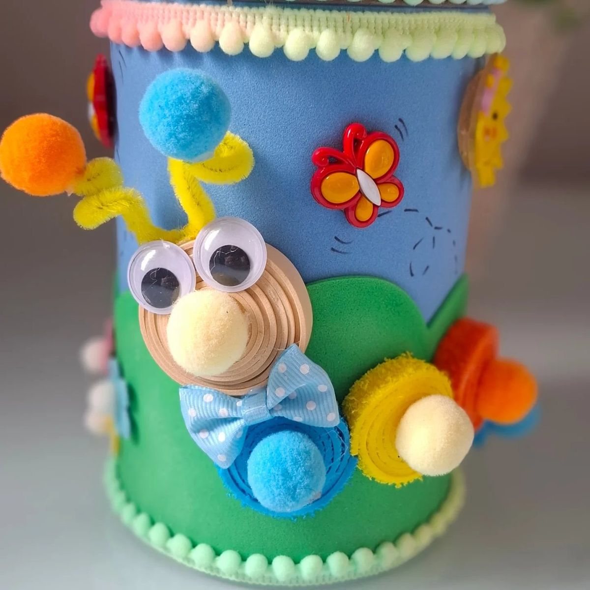 Latinha decorada Jardim (caracol e abelhinha), foto 2